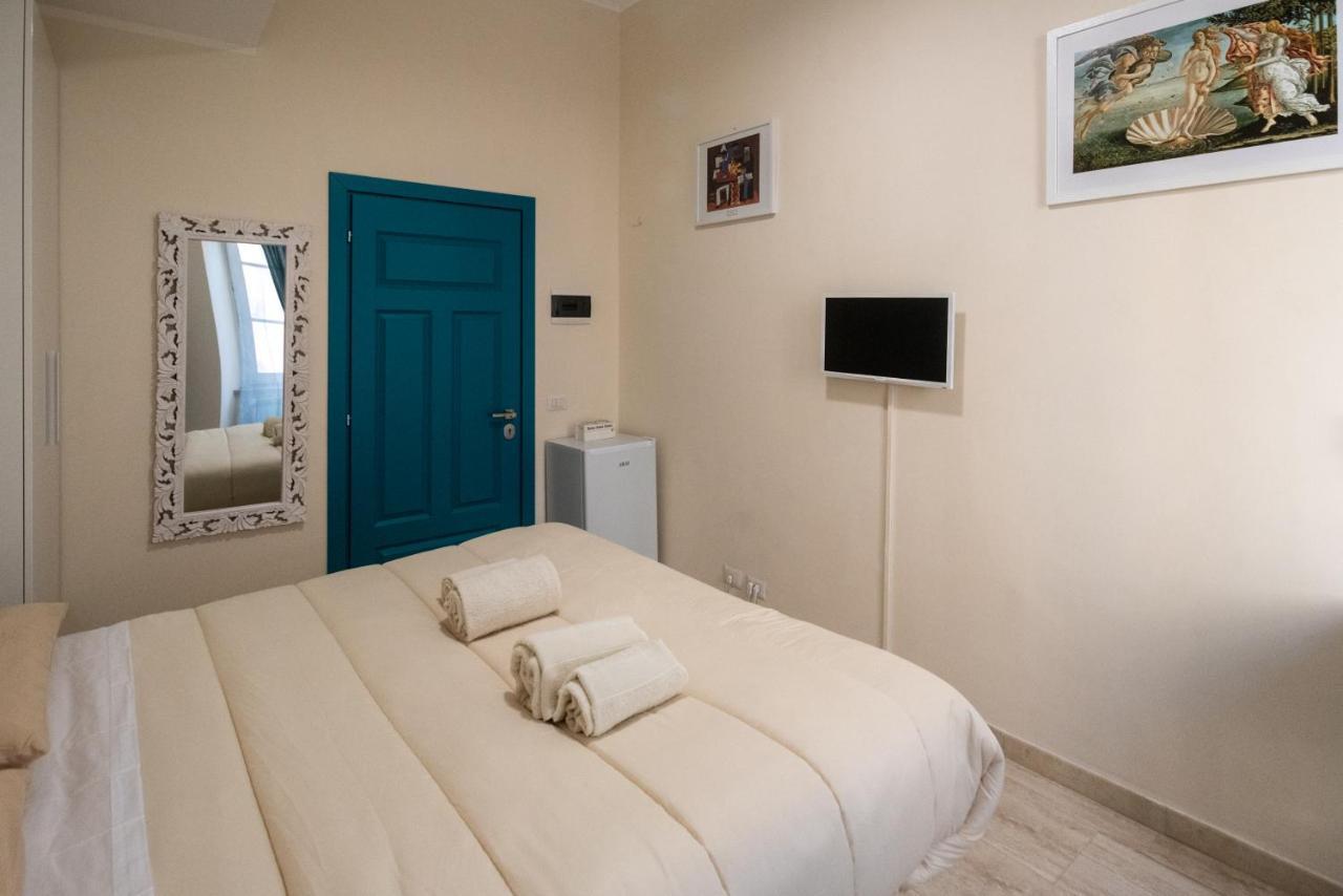 Room With Independent Entrance - Termini/Aquarium Рим Экстерьер фото