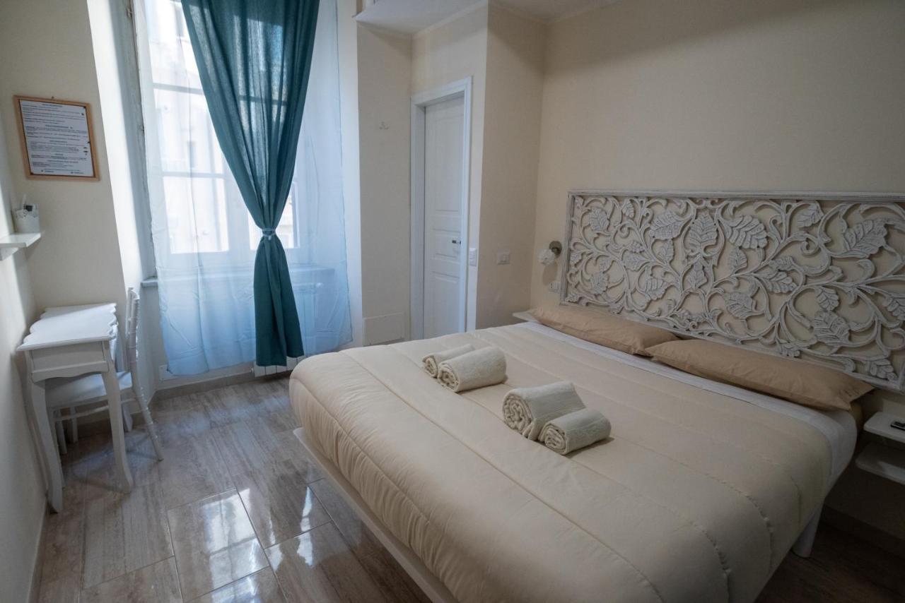 Room With Independent Entrance - Termini/Aquarium Рим Экстерьер фото